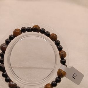 Handmade elastic beaded bracelet